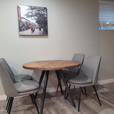Boardwalk Homes - Executive Townhomes Kitchener Esterno foto