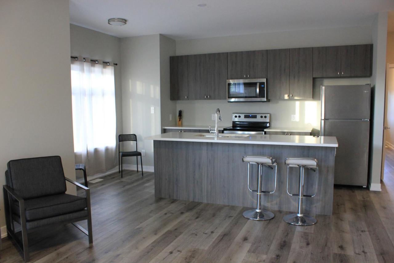 Boardwalk Homes - Executive Townhomes Kitchener Esterno foto