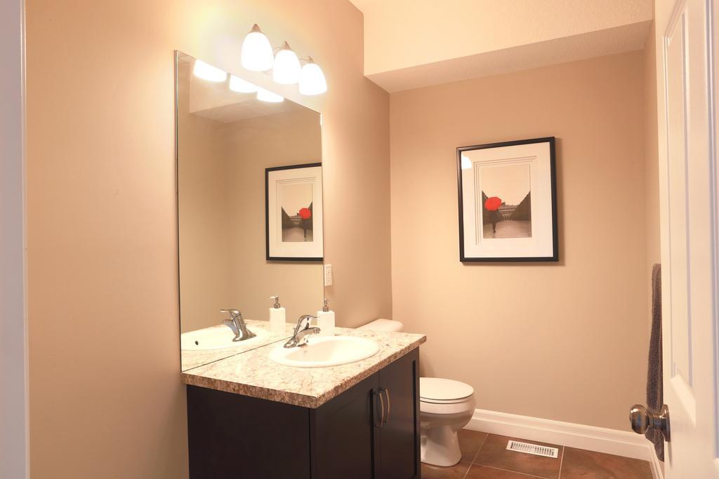 Boardwalk Homes - Executive Townhomes Kitchener Esterno foto