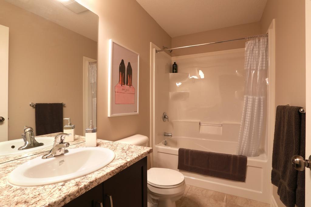 Boardwalk Homes - Executive Townhomes Kitchener Camera foto